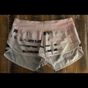 Lululemon Athletica - Speed Up Short 2.5”